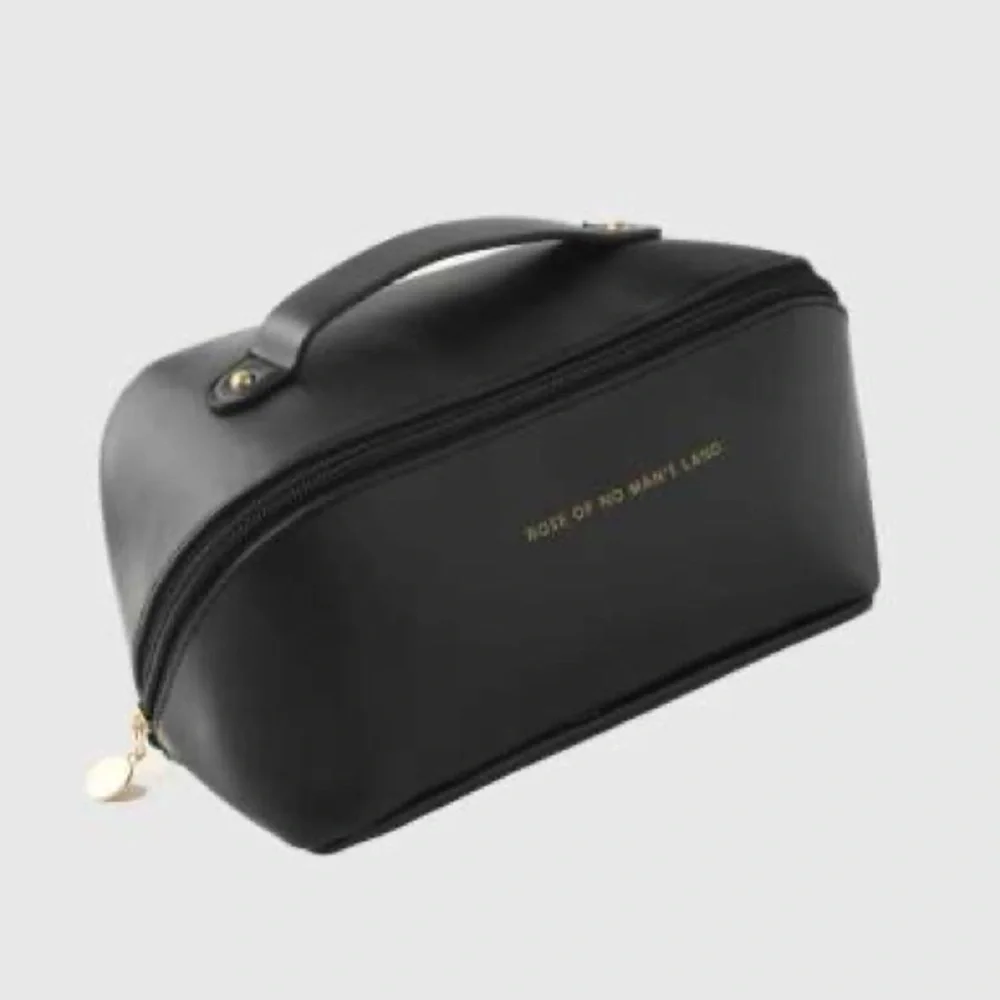 Toiletry/ Makeup Bag